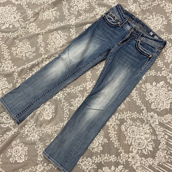 MISS ME FLEUR DE LIS DENIM JEANS SZ 27 CAPRI NEW RHINESTONE FLAP POCKETS - Picture 6 of 13